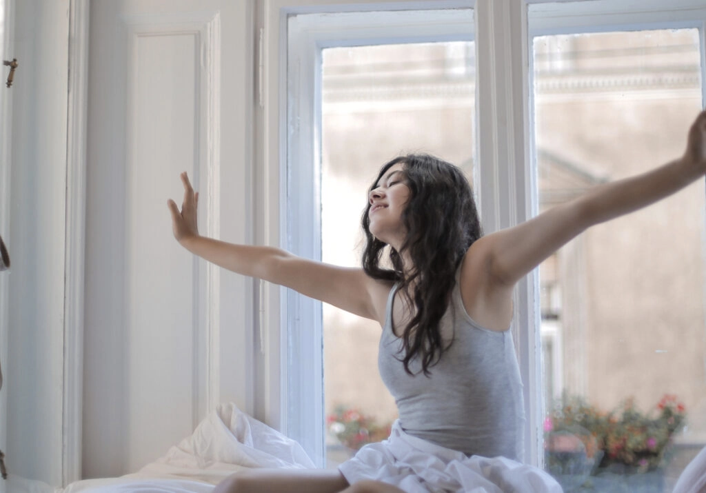 Sleeping with Open Windows at Night Benefits, Risks & Security Solution